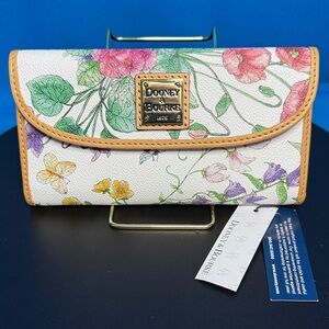 NWT DOONEY & BOURKE FLORAL BOTANICAL CONTINENTAL WALLET WHITE CLUTCH GORGEOUS